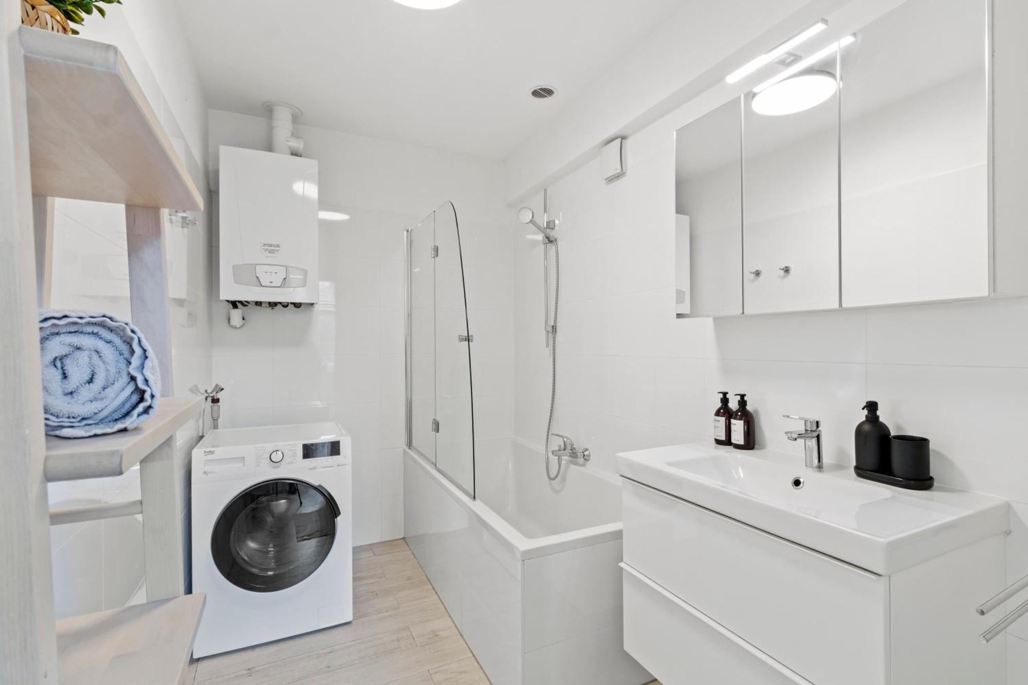 Terrace - 75 M² - Near Wiener Stadthalle المظهر الخارجي الصورة